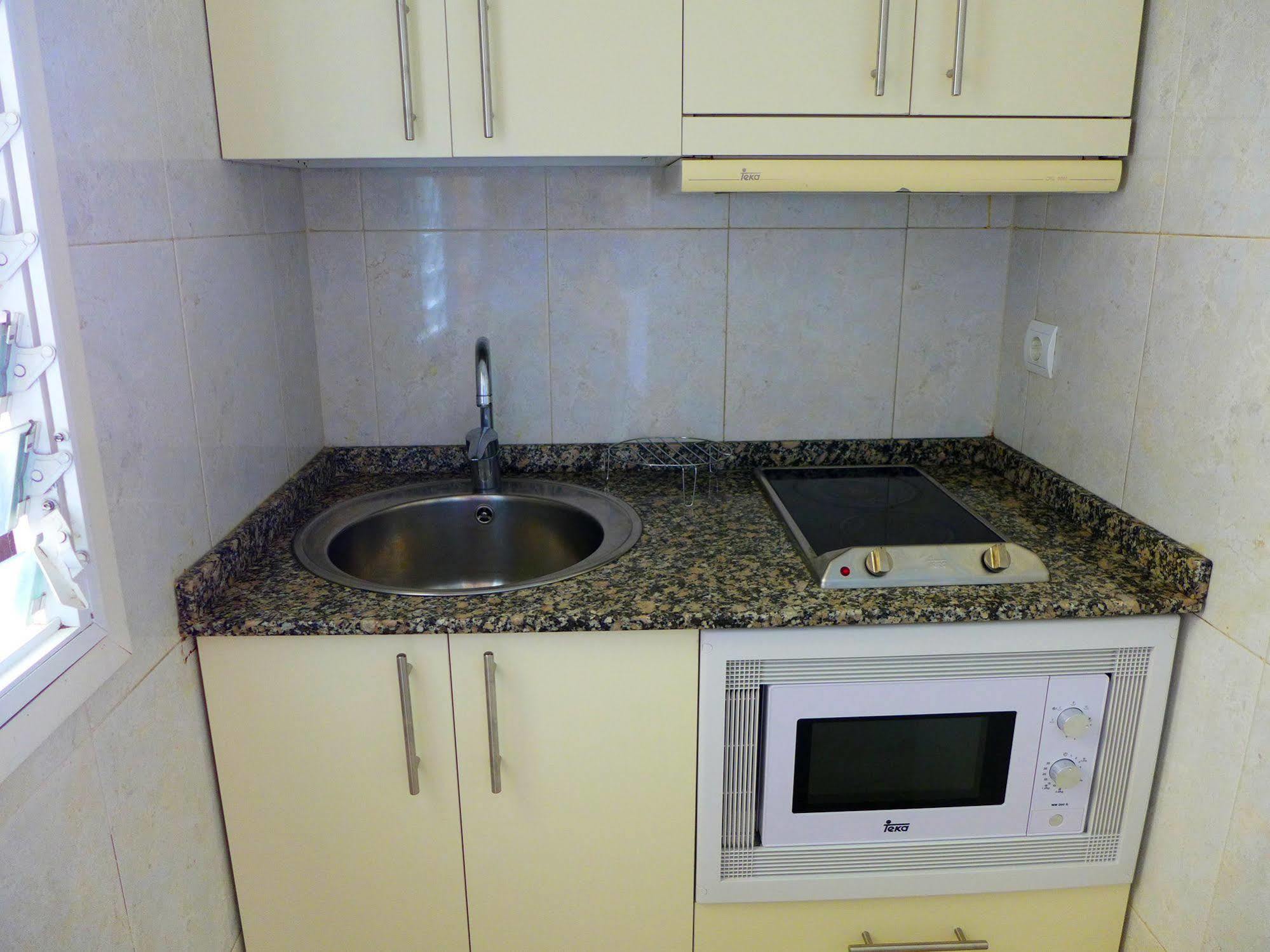 Apartamentos Alboran-Arysal Salou Exteriör bild